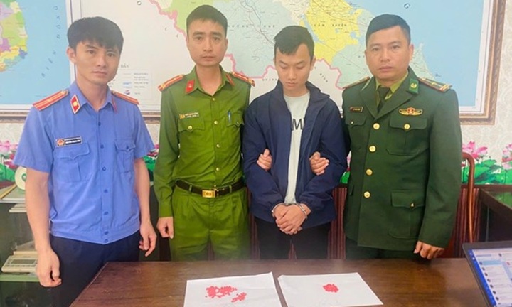 Tin pháp luật nổi bật 24h qua: Bắt đối tượng bán ma túy tại nhà, thu giữ số lượng lớn hồng phiến