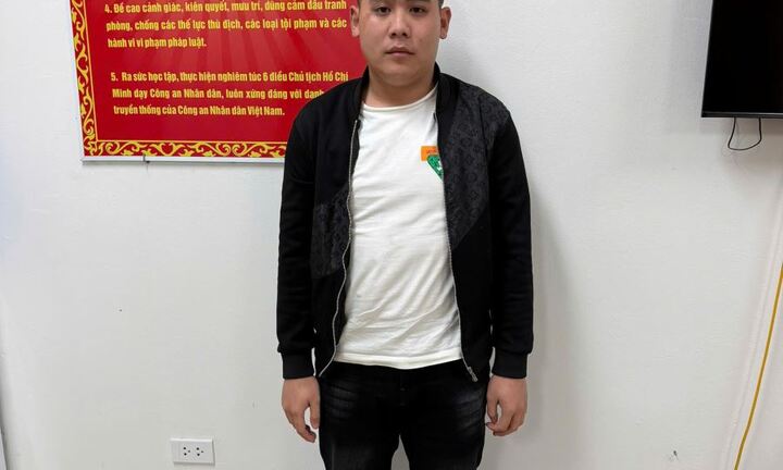 Đối tượng trốn truy nã quốc tế ra đầu thú
