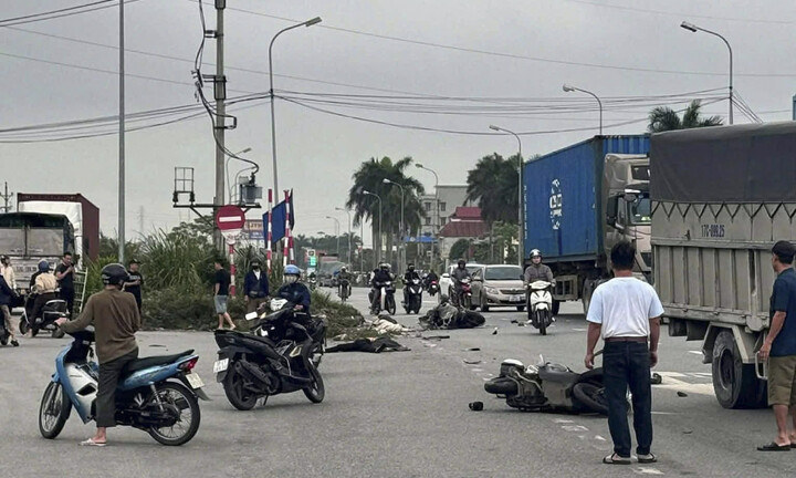 Ô tô tông liên hoàn xe máy ở Ninh Bình, 2 phụ nữ tử vong tại chỗ