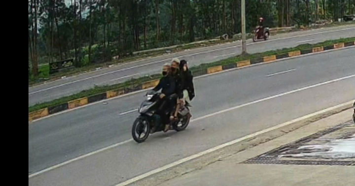 Bắt nhóm thanh niên chặt biển số, cướp xe máy của người đi đường ở Phú Thọ
