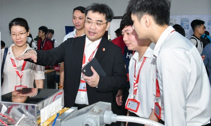 Đại học Bách khoa Hà Nội miễn học phí cho tất cả nghiên cứu sinh, mức 80-100 triệu