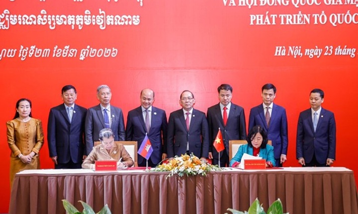 Việt Nam và Campuchia tăng cường hợp tác công tác Mặt trận