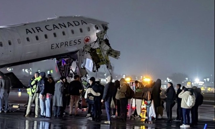 Hiện trường máy bay Canada đâm trúng xe cứu hoả trên đường băng, 2 phi công thiệt mạng
