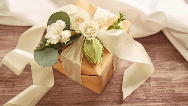 Mở phong bao thấy vàng, chưa kịp mừng đã sốc nặng khi đọc được bài đăng 