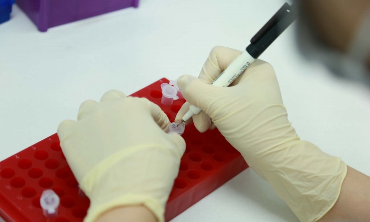 Góc khuất bi hài từ xét nghiệm ADN