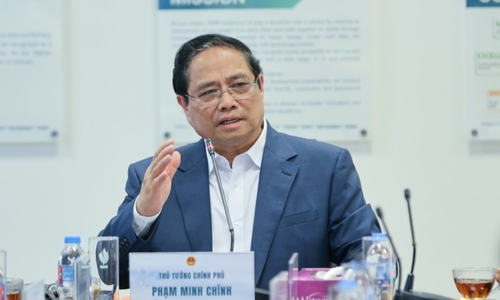 Thủ tướng làm việc tại Nhà máy Lọc hóa dầu Nghi Sơn và khảo sát địa điểm xây dựng kho dầu chiến lược