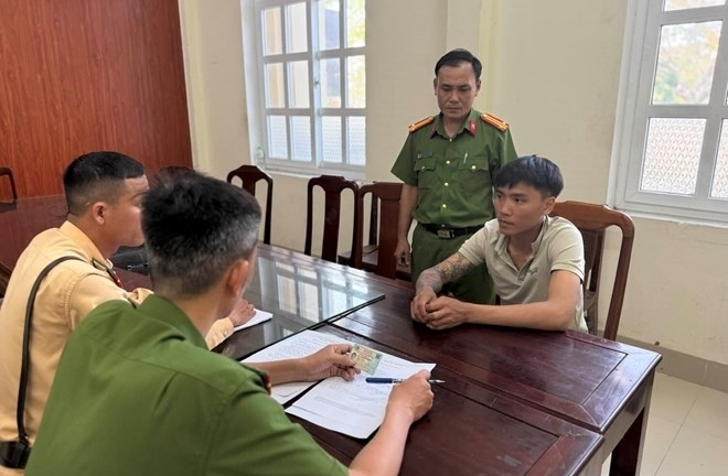 Đối tượng trộm xe bị CSGT phát hiện vì không đội mũ bảo hiểm