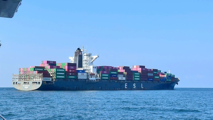 Cứu nạn thuyền viên Philippines gặp nạn khi qua vùng biển Việt Nam