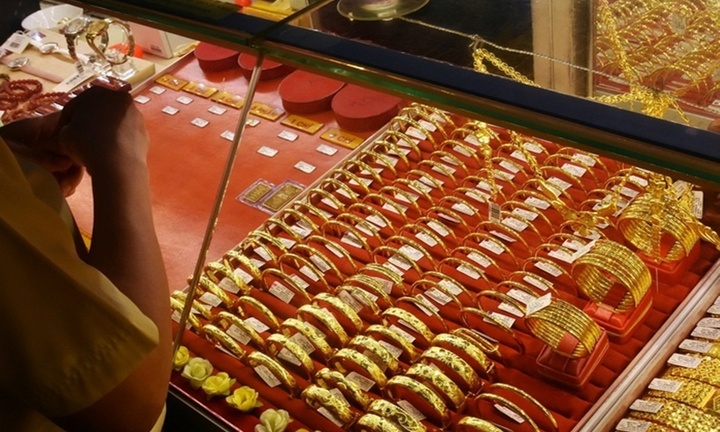 Giá vàng hôm nay (9/4): Vàng miếng SJC và nhẫn lao dốc