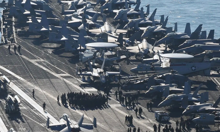 Mỹ giữ nguyên toàn bộ tàu chiến, máy bay và lực lượng quân sự gần Iran vì lý do đặc biệt