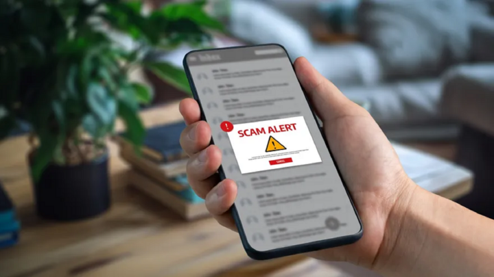 Công an cảnh báo chiêu trò tạo dựng tình cảm rồi chiếm đoạt tài khoản ngân hàng