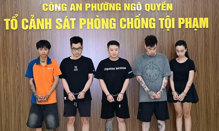 Hải Phòng: Bắt quả tang Vũ Khánh Quỳnh cùng nhóm nam thanh niên mua bán trái phép chất ma túy