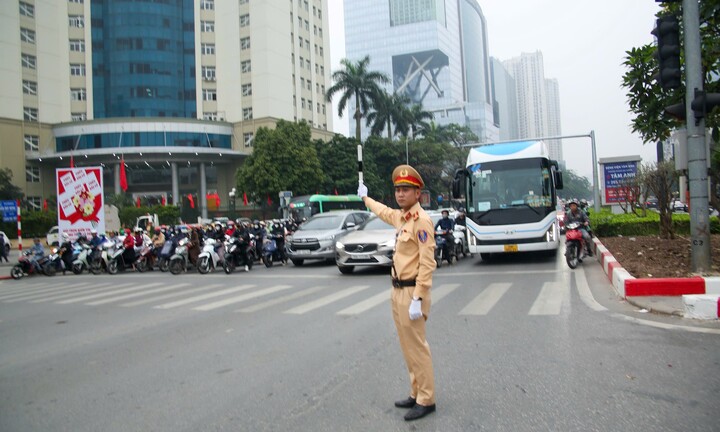 Hà Nội: Hướng đi tránh ùn tắc dịp lễ 30/4 - 1/5 người dân cần biết