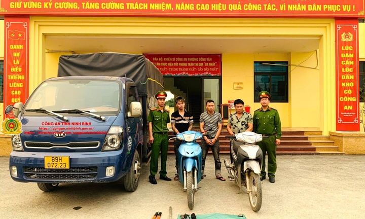 Bắt giữ nhóm trộm xe máy tại khu công nghiệp, một đối tượng có 4 tiền án
