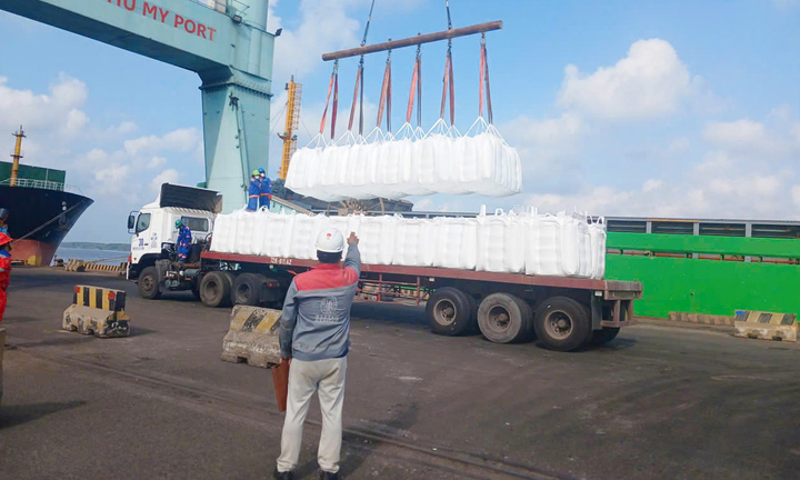 Phú Mỹ đẩy mạnh xuất khẩu ure kỹ thuật, tận dụng cơ hội giá thế giới tăng cao 