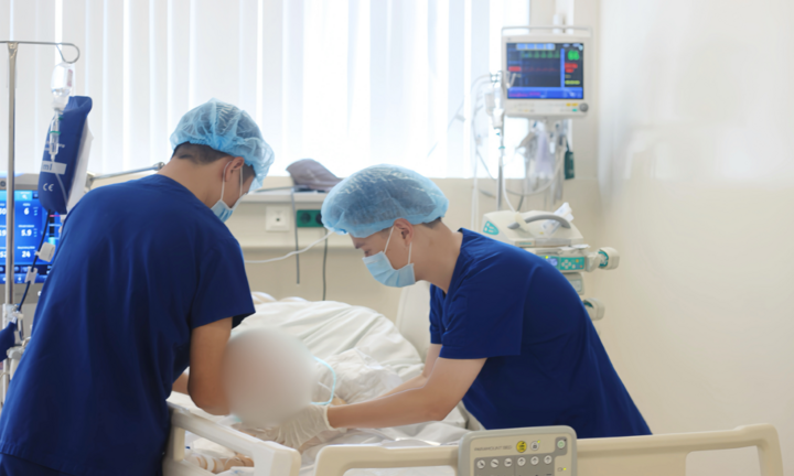 Vinmec Phú Quốc cứu sống bé trai Trung Quốc đuối nước ngưng tim 7 phút 