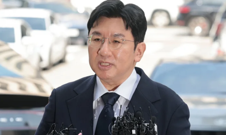 Chủ tịch công ty giải trí HYBE Bang Si Hyuk bị đề nghị bắt giữ 