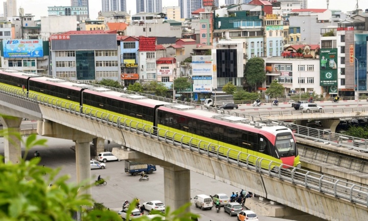 Hà Nội miễn phí xe buýt và đường sắt đô thị dịp Giỗ Tổ Hùng Vương và 30/4-1/5