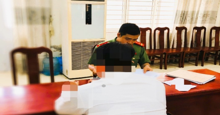 “Báo chốt” CSGT cho bạn bè né kiểm tra, người đàn ông bị phạt 7,5 triệu đồng