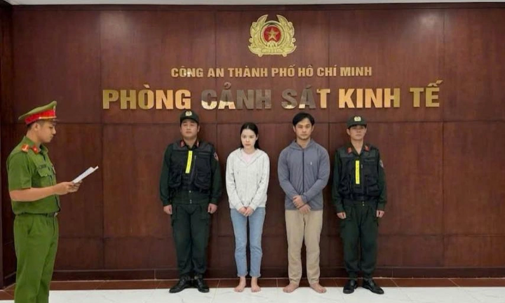 Cặp vợ chồng sản xuất thực phẩm giảm cân chứa chất cấm ở TP.HCM sa lưới