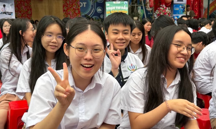 Tuyển sinh vào lớp 10 ở Hà Nội: 15 trường THPT có trên 5.000 thí sinh đăng ký