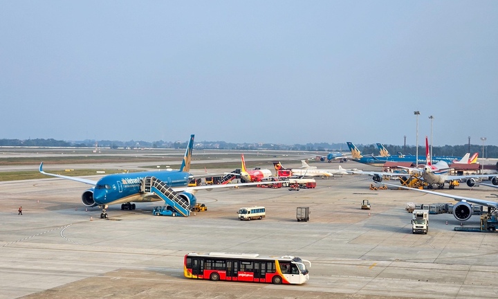 Ngành hàng không tối ưu điều hành bay, chia sẻ áp lực chi phí 