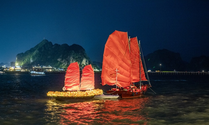 Đánh thức vịnh kỳ quan bằng nhịp sống lễ hội 4 mùa tại Bãi Cháy