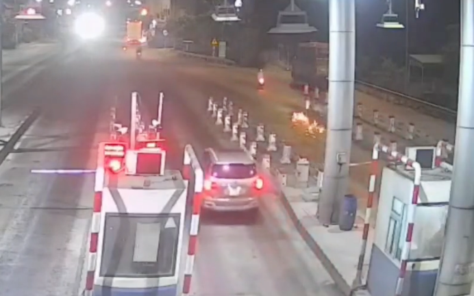 Vụ 2 nhóm thanh thiếu niên rượt đuổi trên quốc lộ, nam sinh lớp 9 tử vong: Camera an ninh ghi lại gì?