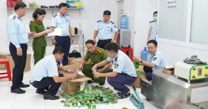 Triệt phá đường dây sản xuất hơn 27.000 chai dầu gió giả: Danh tính đối tượng chủ mưu