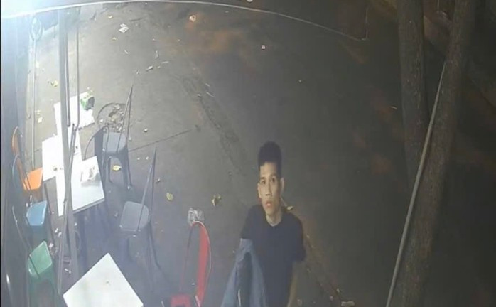 Kẻ trộm nhìn chằm chằm vào camera, bị công an bắt sau 12 giờ truy xét 