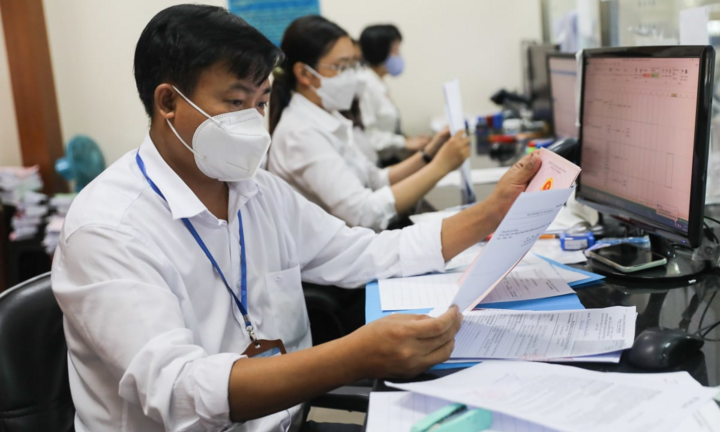 Chi tiết bảng lương viên chức khi tăng lương cơ sở lên 2.530.000 đồng/tháng từ 1/7