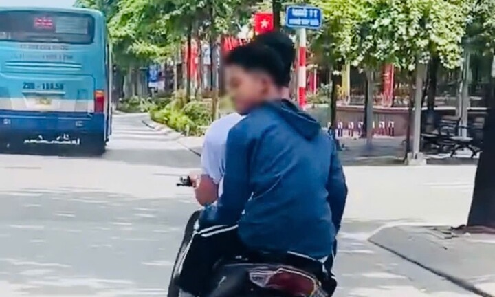 Xác minh, xử lý nam sinh lạng lách trên đường ở Hà Nội