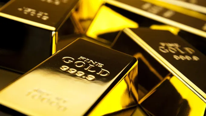 Giá vàng chiều nay (20/5): Vàng trong nước giảm liên tiếp, nhiều người mua tích trữ