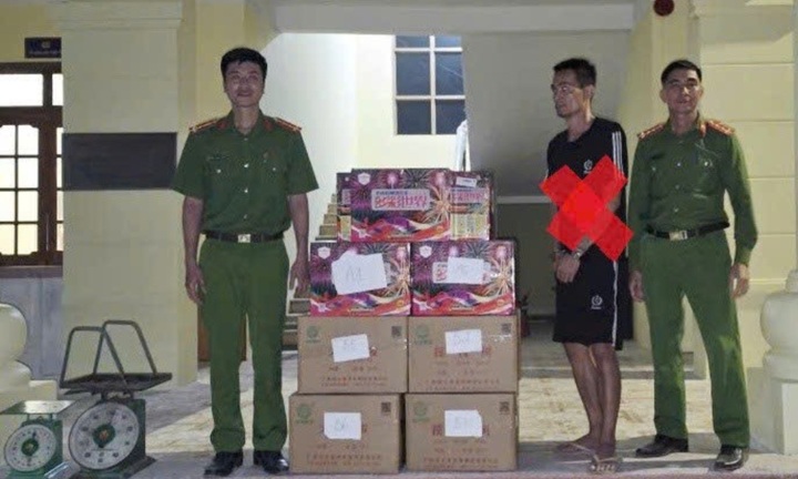 Hải Phòng: Khởi tố đối tượng vận chuyển trái phép 255,87 kg pháo nổ