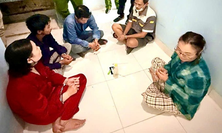 Tin pháp luật nổi bật 24h qua: Bắt quả tang 2 
