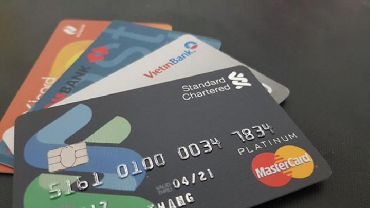 Tin thị trường 24h: Chính phủ đặt mục tiêu phấn đấu đến năm 2030 ít nhất 30% người trưởng thành gửi tiết kiệm tại tổ chức tín dụng, ngân hàng