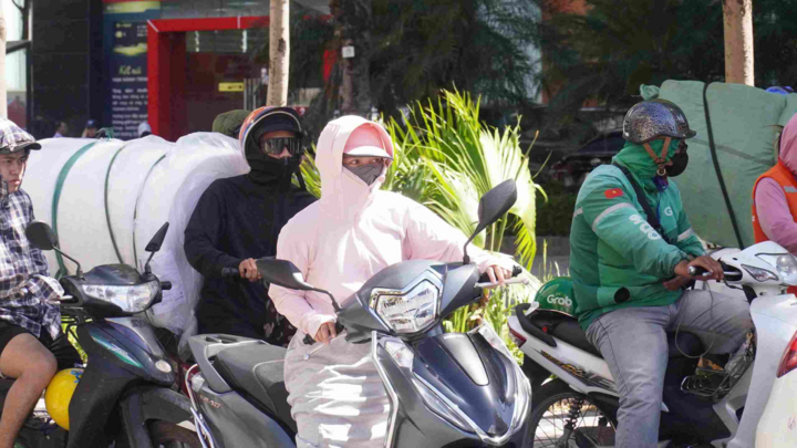 Tin tức dự báo thời tiết ngày 26/5: Hà Nội có nơi trên 40 độ C, nắng nóng gay gắt chưa hạ nhiệt