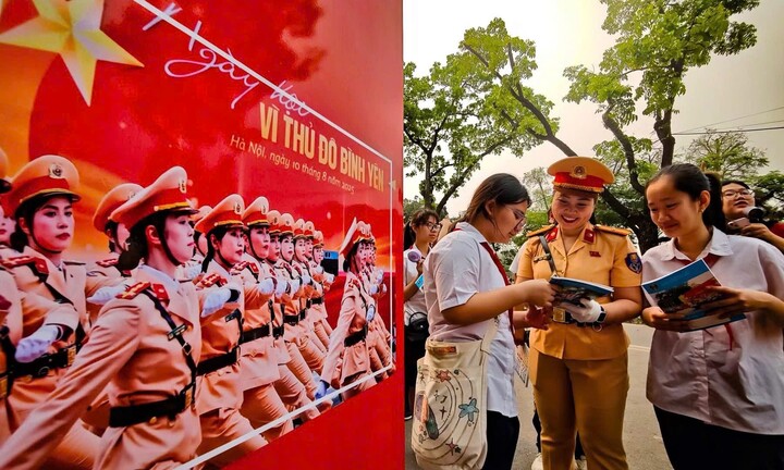 Hà Nội: Phân luồng giao thông phục vụ Cuộc thi video clip “Tổ quốc bình yên” 