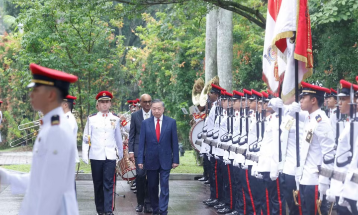 Lễ đón Tổng Bí thư, Chủ tịch nước Tô Lâm và Phu nhân thăm cấp Nhà nước tới Singapore