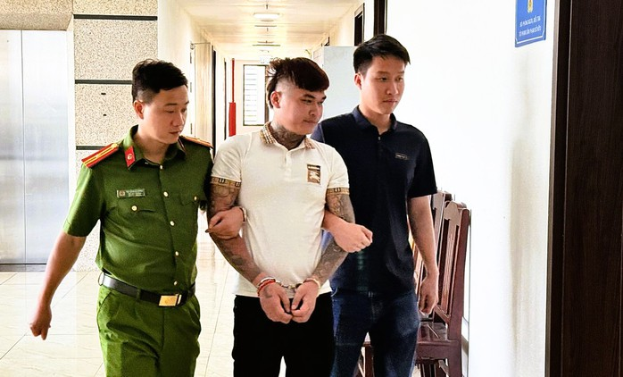 Công an tỉnh Thanh Hóa bắt giữ, di lý đối tượng có 2 lệnh truy nã trốn sang Campuchia