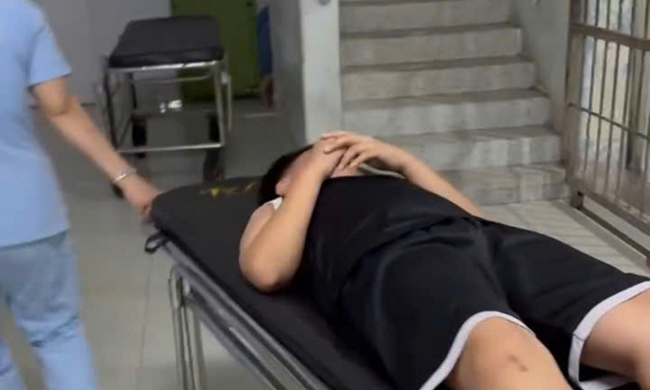 Sức khỏe của học sinh bị giáo viên nước ngoài tát ở lớp học thêm Tiếng Anh 