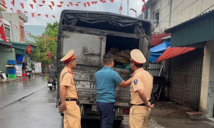 Hưng Yên: CSGT phát hiện bí mật