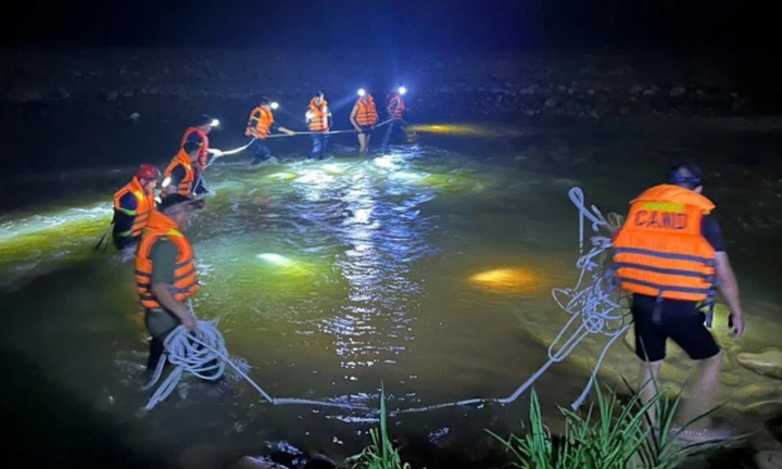 Vụ 2 cháu bé mất tích bên bờ suối Thia ở Lào Cai: Tìm thấy thi thể ở đâu?