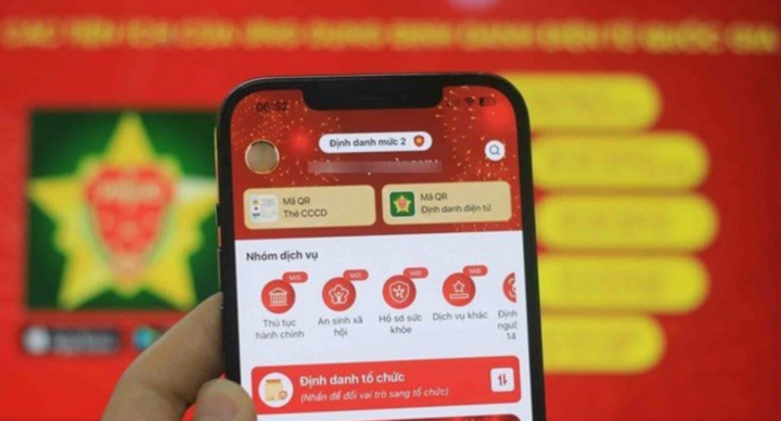 Từ 8/6, người dân có thể tra cứu thông tin đăng ký xe ngay trên VNeID