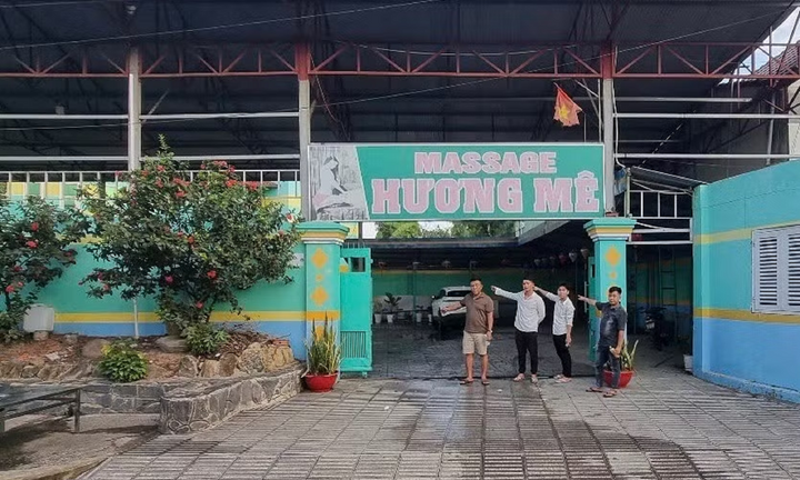 Hé lộ 