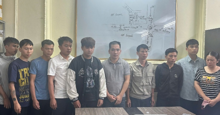 Khởi tố 11 bị can đánh bạc trên không gian mạng