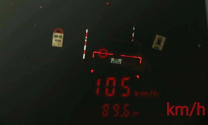 Lập biên bản xử lý tài xế vi phạm nồng độ cồn, lái ô tô chạy 105km/h ở đường tối đa 50km/h