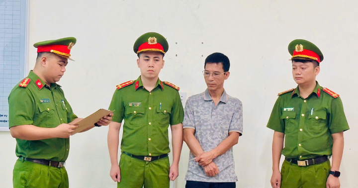 Bắt tạm giam 3 cựu cán bộ thuế liên quan sai phạm tại cửa khẩu Kim Thành