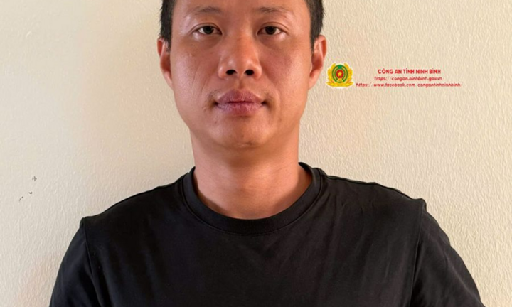 Phát hiện 3 nữ, 4 nam làm