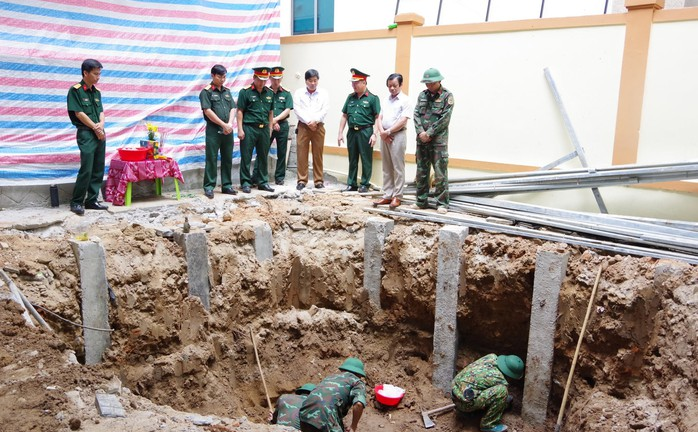 Phát hiện và quy tập 4 hài cốt liệt sĩ trong quá trình thi công bệnh viện gần sông Thạch Hãn